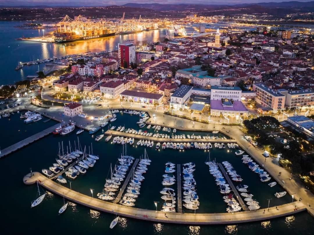 Koper Center Apartment Near-Beach-Free-Garage-Parking Exteriör bild